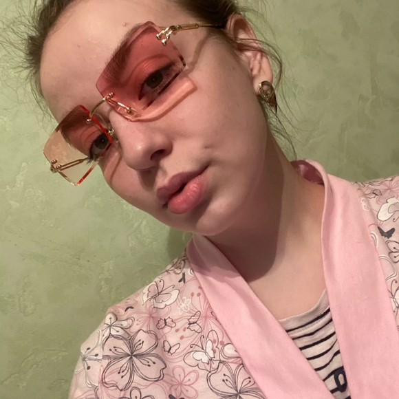 Retro 90's Sunglasses - Picture 7 of 15